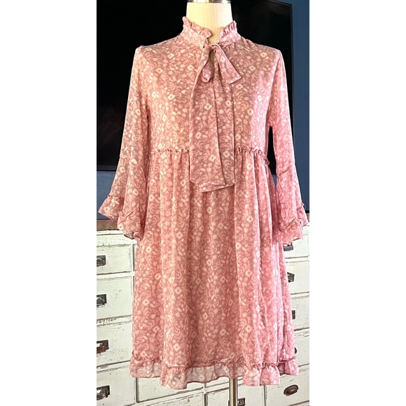 Misa Los Angeles Dresses & Skirts - Misa Los Angeles Pink Floral Dress XS